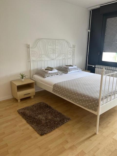 Rocco Apartment-Free Parking&Wifi ซาเกร็บ ภายนอก รูปภาพ